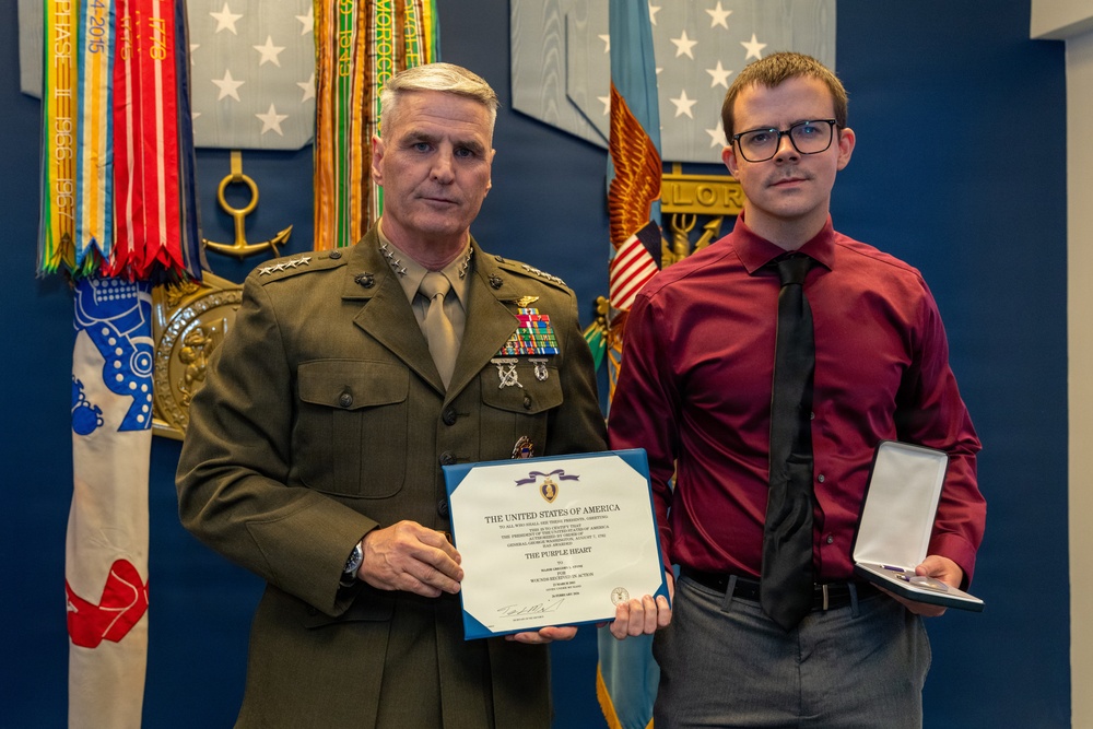 VCJCS Presents Purple Heart to Operation Iraqi Freedom Vets