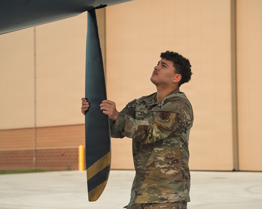 New Mexico-based Airmen operate MQ-9 Reapers at Exercise Zia Sunbird in Michigan