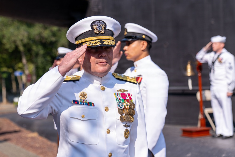 Trident Refit Facility-Bangor conducts change of command ceremony