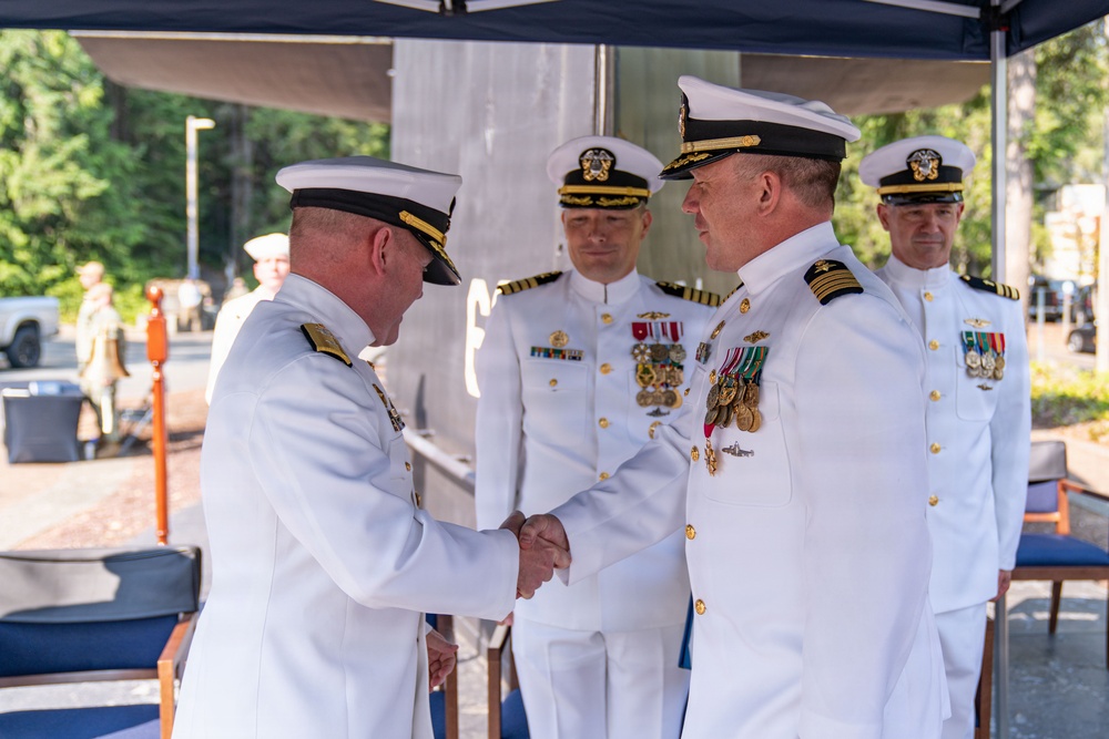 Trident Refit Facility-Bangor conducts change of command ceremony