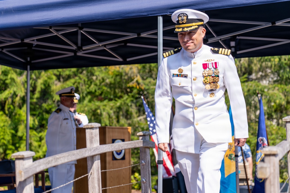 Trident Refit Facility-Bangor conducts change of command ceremony