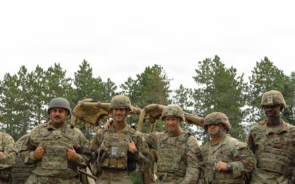 Maj. Gen. Matthew S. Warne Visits Soldiers