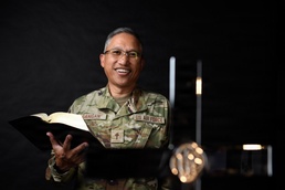 Chaplain Corps undergoes rank insignia change