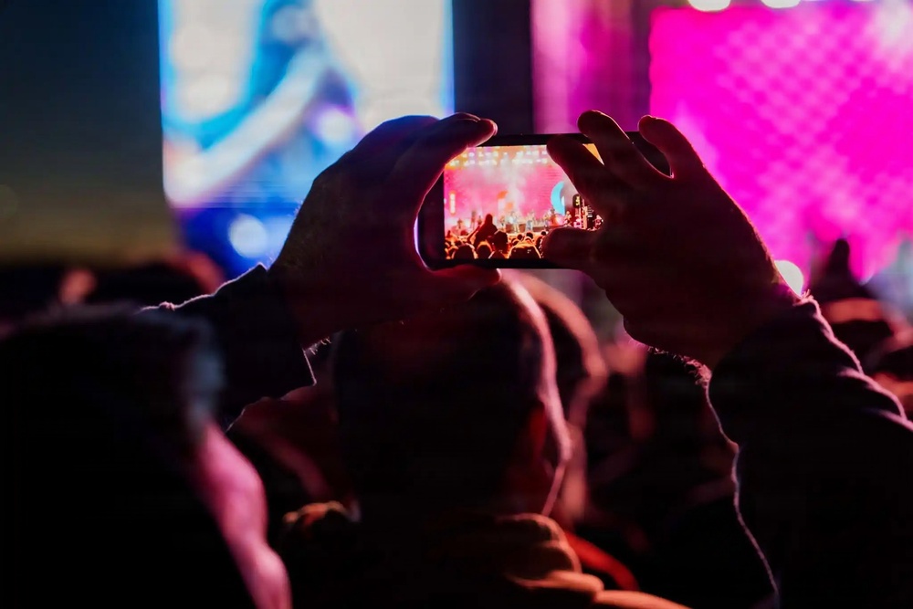 Navy Installations Host Free Concerts for Service Members &amp; Families  with Operation MWR