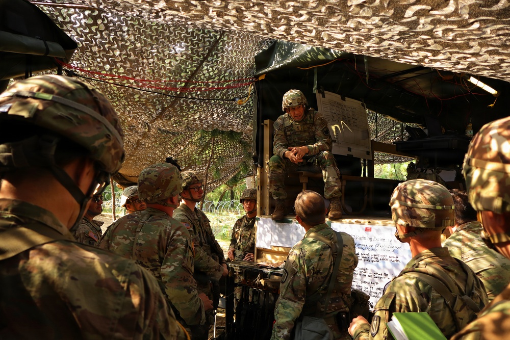 Maj. Gen. Matthew S. Warne Visits Soldiers
