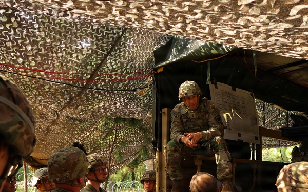 Maj. Gen. Matthew S. Warne Visits Soldiers