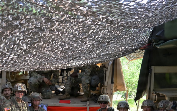 Maj. Gen. Matthew S. Warne Visits Soldiers