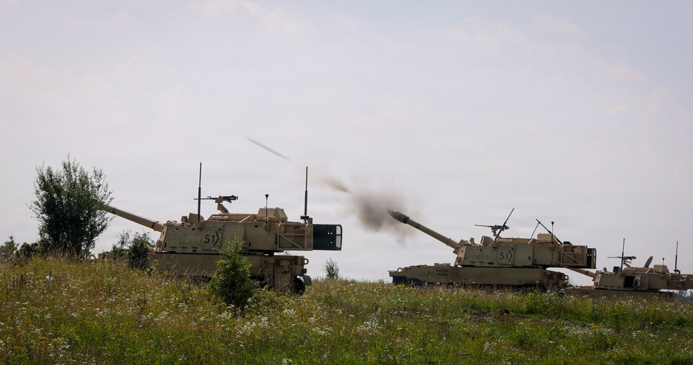 U.S. Army Soldiers with the NATO FLF Battle Group conduct live fire exercise in Poland