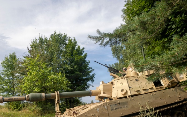 U.S. Army Soldiers with the NATO FLF Battle Group conduct live fire exercise in Poland