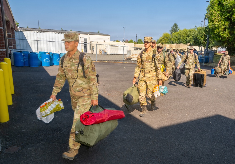Oregon Air National Guard hand crews activated to fight Grasshopper Fire