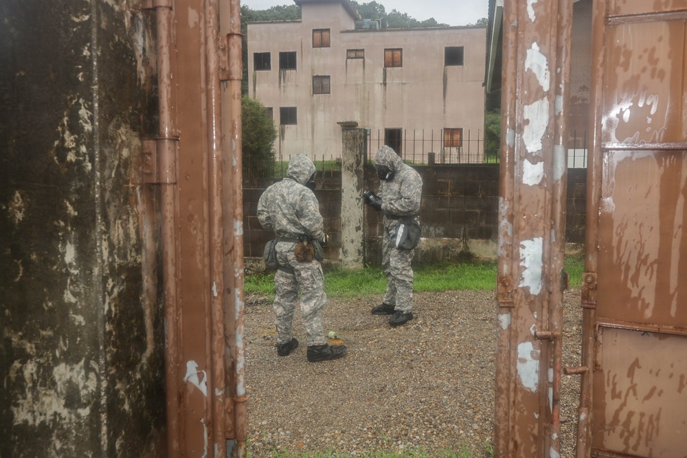 KMEP 26.2: 3rd MLG, U.S. Marine Corps and ROK Marines conduct simulated Causality Decontamination Operation in South Korea