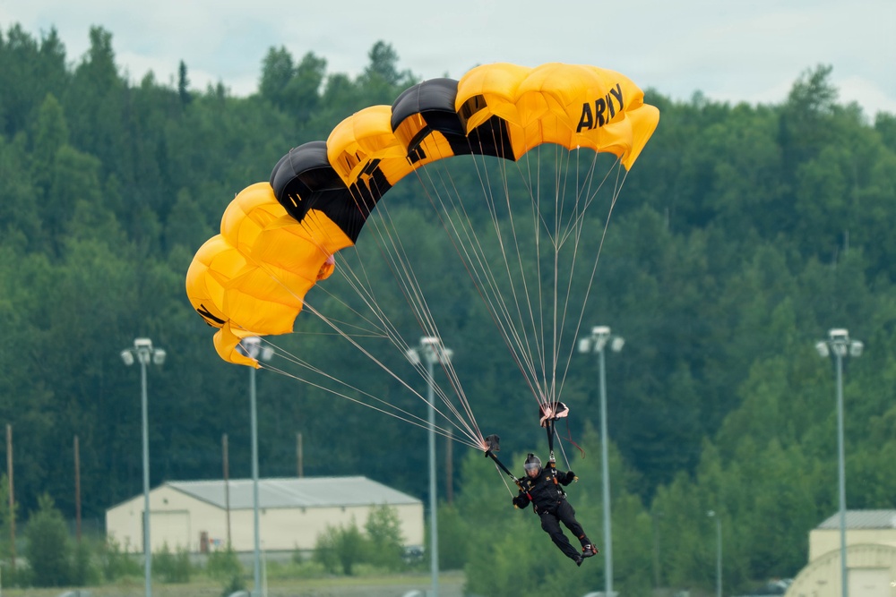 Arctic Thunder Open House Practice Day