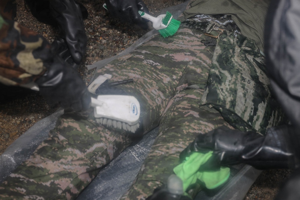 KMEP 26.2: 3rd MLG, U.S. Marine Corps and ROK Marines conduct simulated Causality Decontamination Operation in South Korea