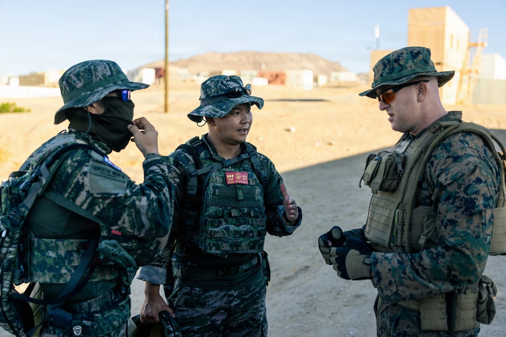 U.S. Marines with Echo Co., 2nd Bn., 1st Marines, rehearse platoon attacks with ROK Marines during AFX
