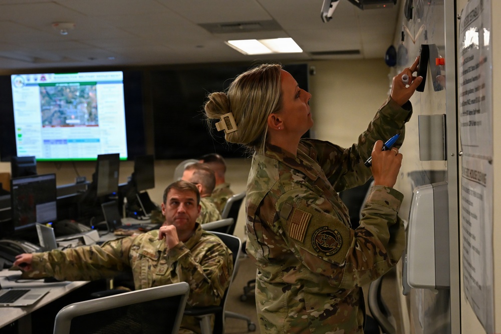 194th Wing Emergency Operations Center supports wildfire response
