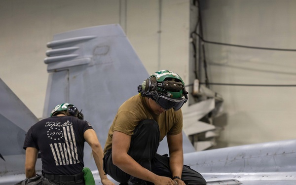 Abraham Lincoln Conducts Aircraft Maintenance
