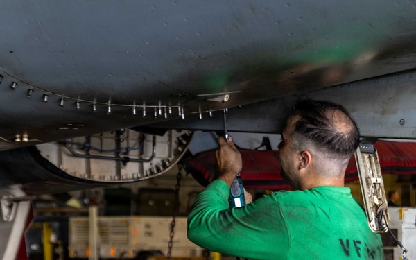Abraham Lincoln Conducts Aircraft Maintenance