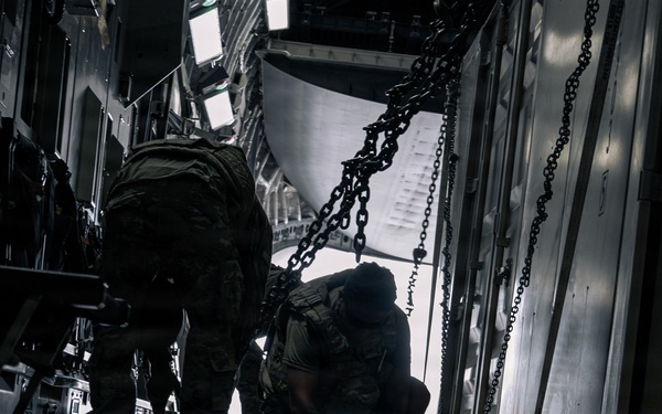 Airmen Execute Rapid Cargo Movement