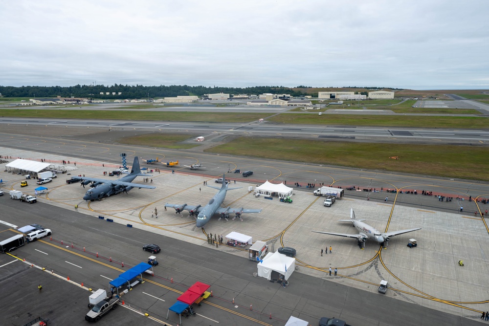 Arctic Thunder Open House establishing shots