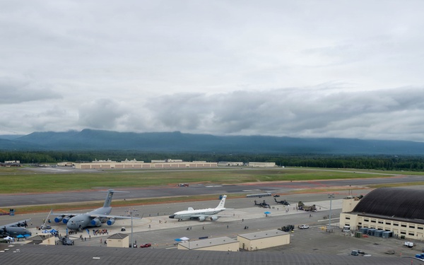 Arctic Thunder Open House establishing shots