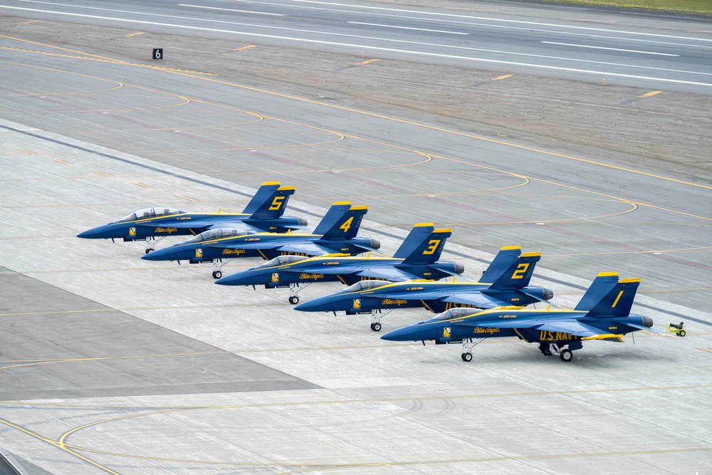 Arctic Thunder Open House static displays