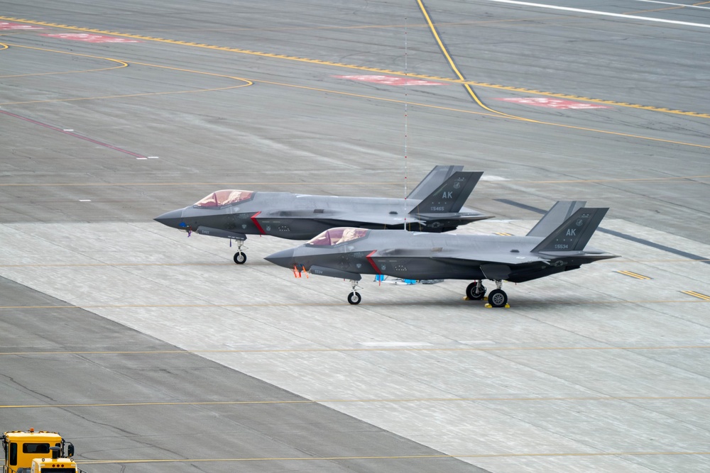 Arctic Thunder Open House static displays