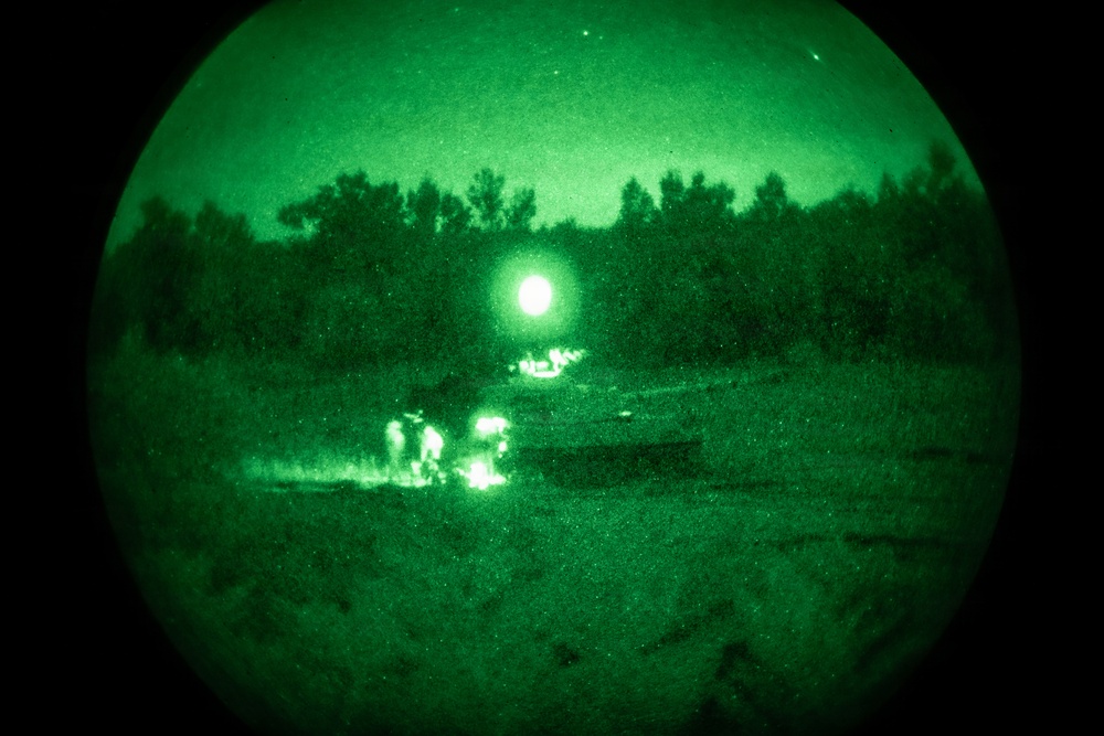 W. Va. Guard Paladin Crews Prepare for Night Fires at Northern Strike 26-2