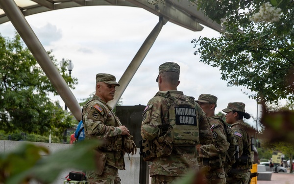 U.S. Army Brig. Gen. Leland Blanchard II Meets With South Carolina Guardsmen