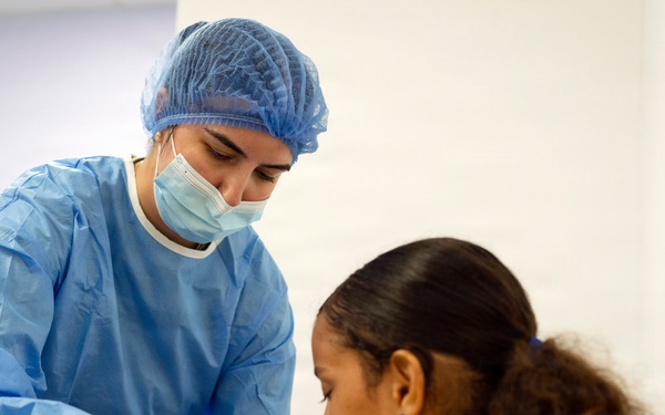 USAF lab team integrates with Dominican clinic during Amistad 2026