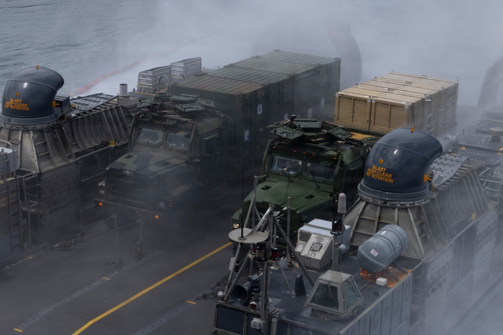 USS Essex conducts LCAC onload operations