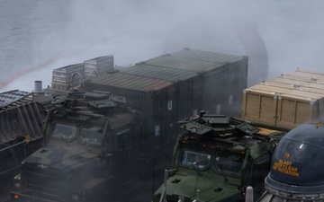 USS Essex conducts LCAC onload operations