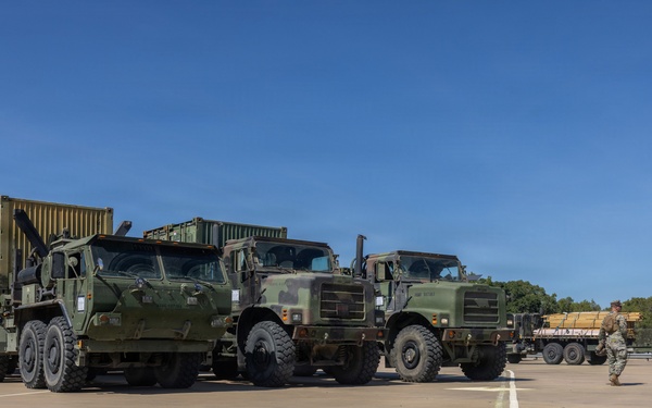 MRF-D Marines prepare to embark on HMAS Canberra