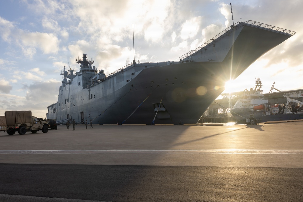 MRF-D Marines prepare to embark on HMAS Canberra