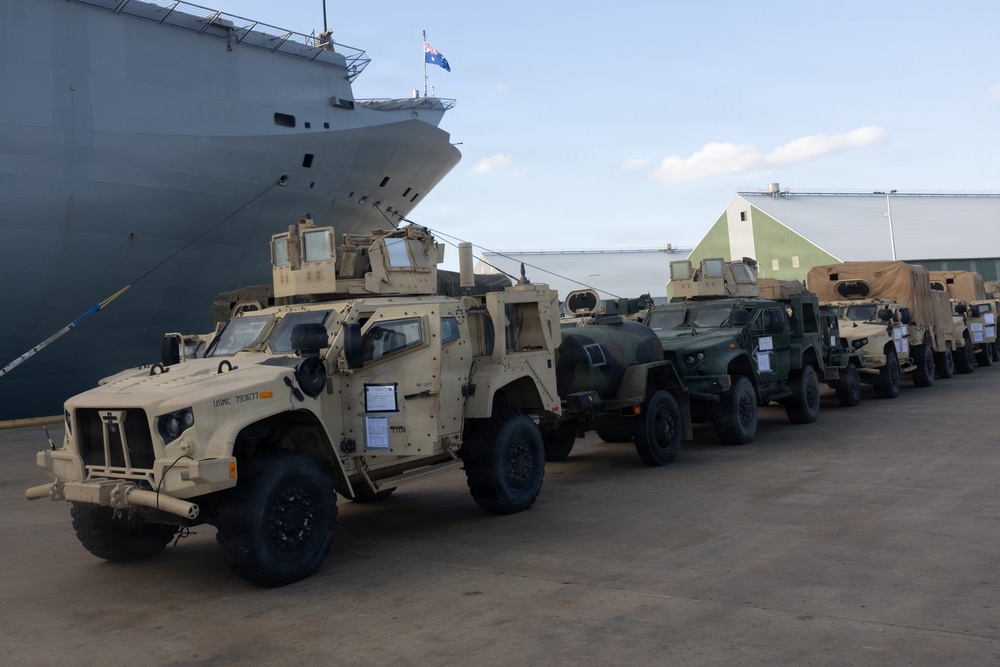 MRF-D Marines prepare to embark on HMAS Canberra