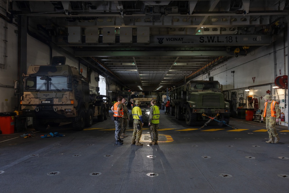 MRF-D Marines prepare to embark on HMAS Canberra