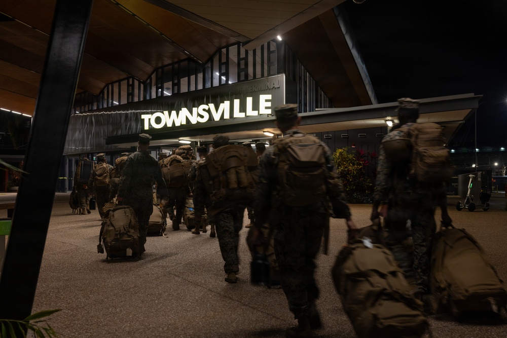 MRF-D Marines prepare to embark aboard HMAS Canberra