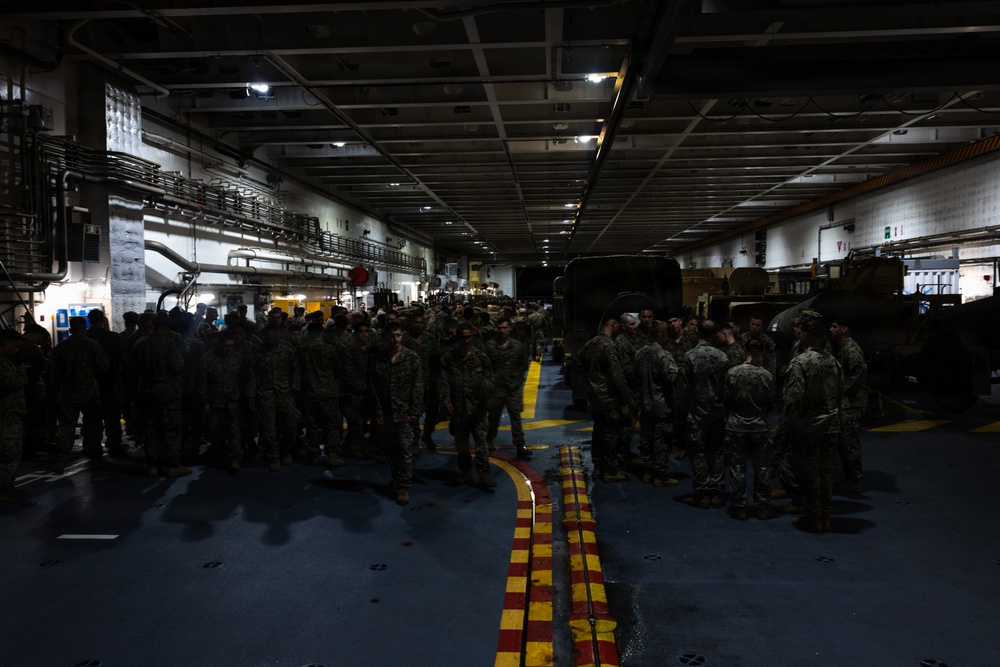 MRF-D Marines prepare to embark aboard HMAS Canberra