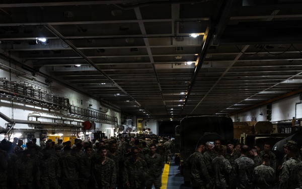 MRF-D Marines prepare to embark aboard HMAS Canberra
