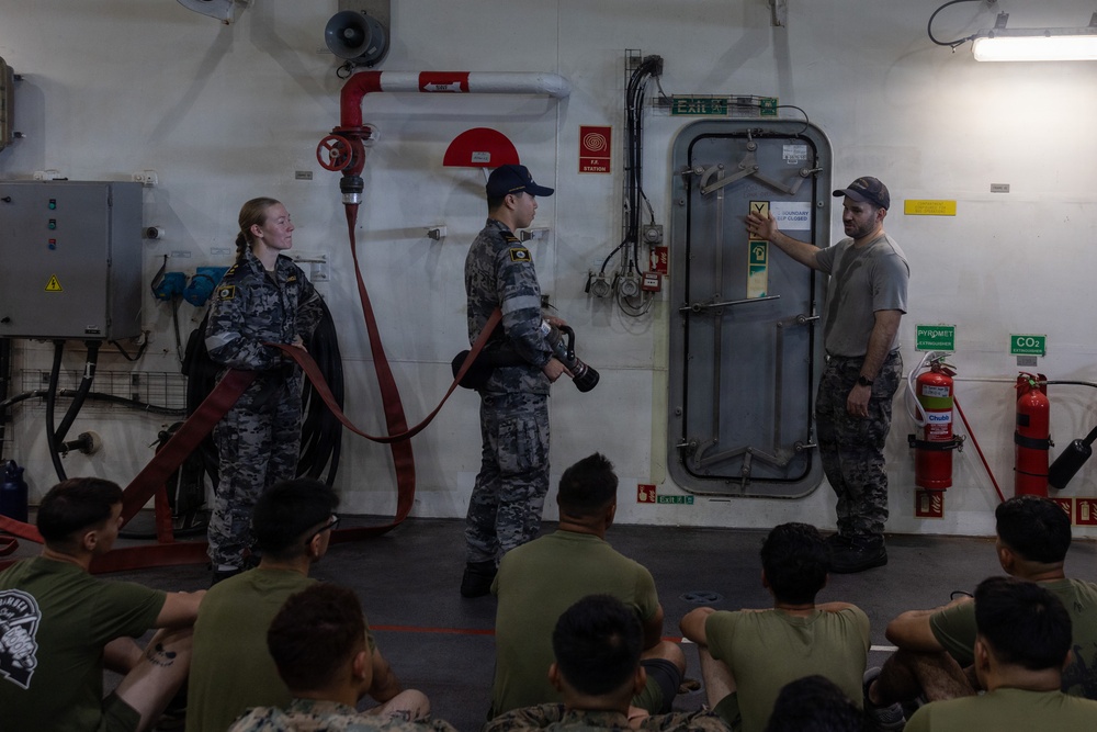 MRF-D Marines receive amphibious procedure classes aboard HMAS Canberra