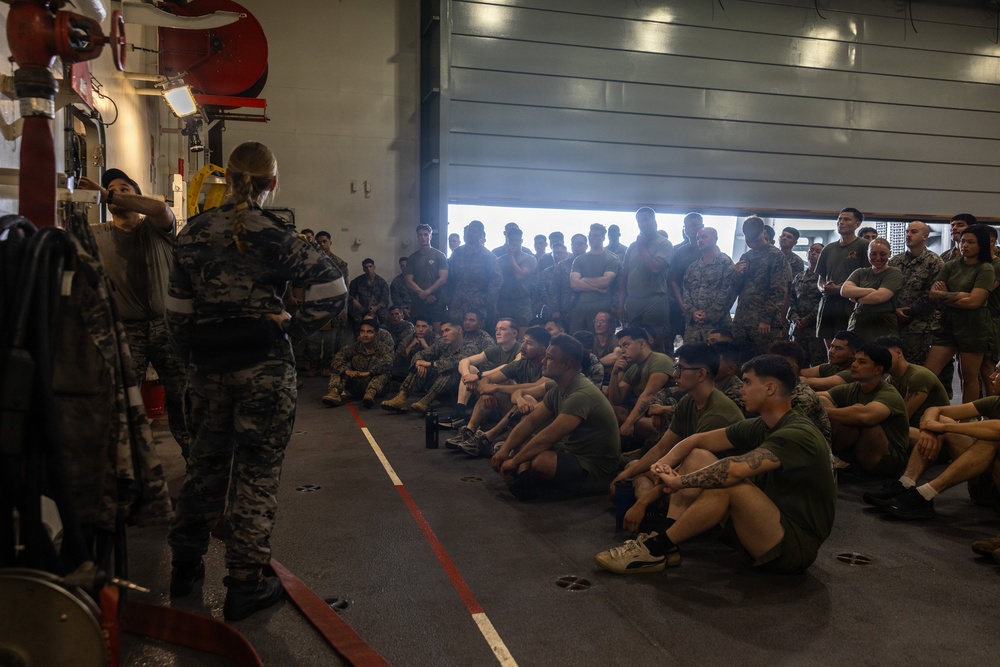 MRF-D Marines receive amphibious procedure classes aboard HMAS Canberra