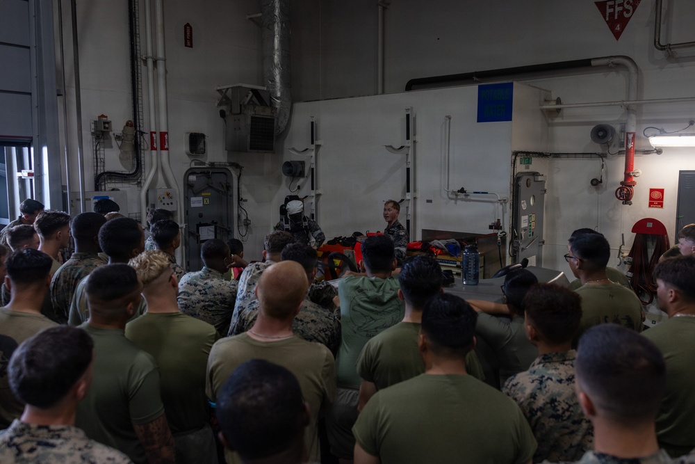 MRF-D Marines receive amphibious procedure classes aboard HMAS Canberra