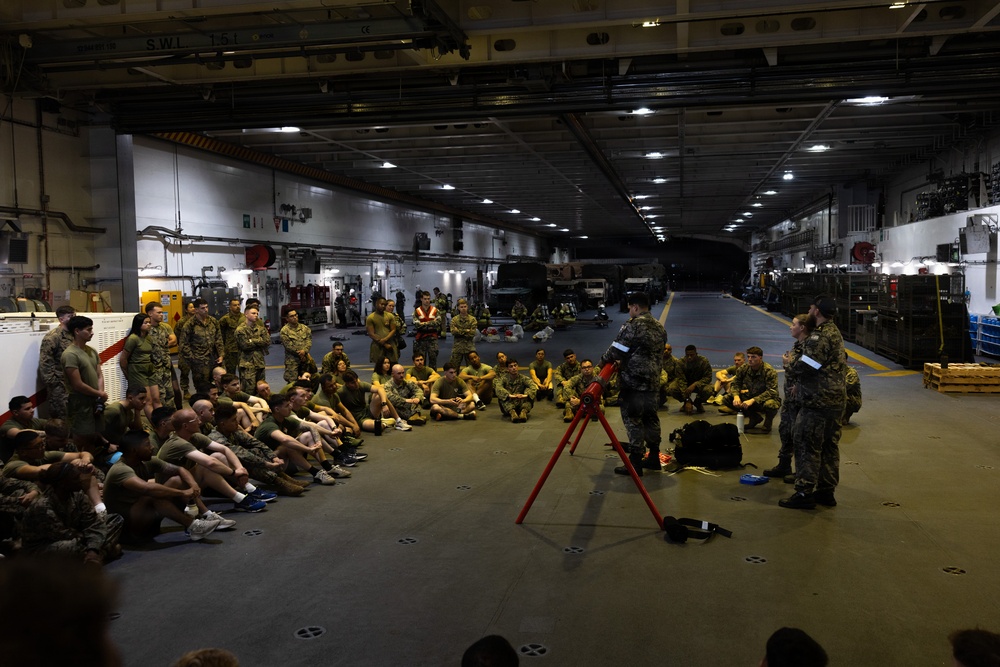 MRF-D Marines receive amphibious procedure classes aboard HMAS Canberra