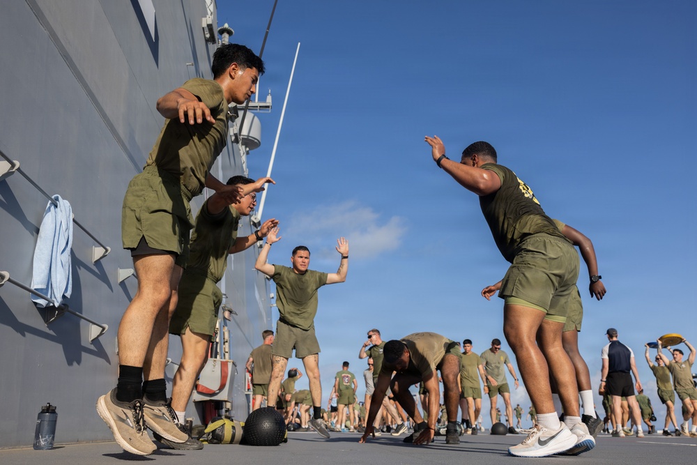 MRF-D Marines conduct group physical training aboard HMAS Canberra