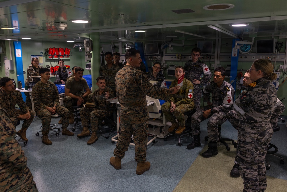 MRF-D Marines and Sailors rehearse medical procedures aboard HMAS Canberra