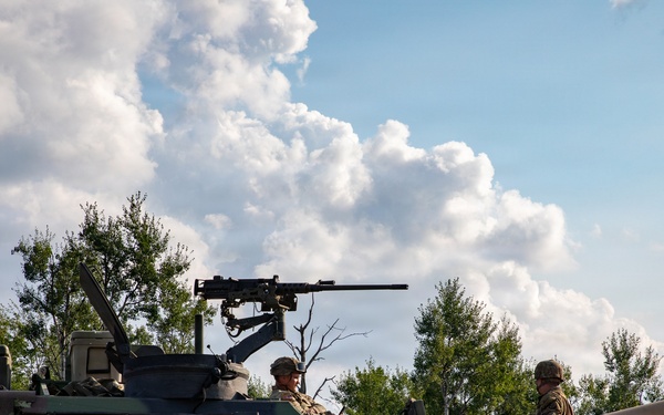 W. Va. Guard Artillerymen Prepare for Night Fires During Northern Strike 26-2