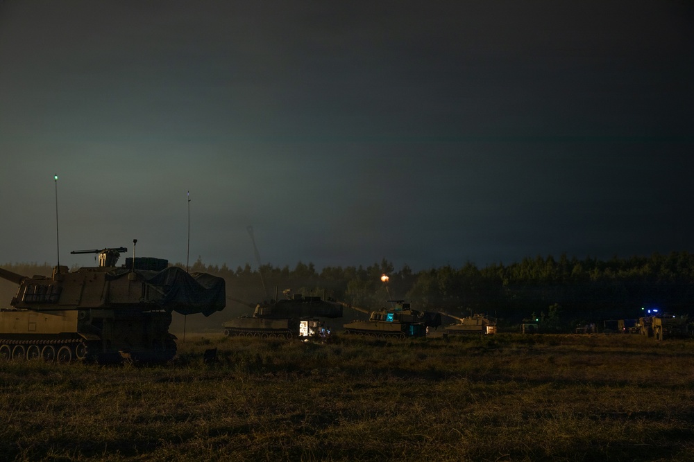 W. Va. Guard Artillerymen Deliver Night Fires During Northern Strike 26-2