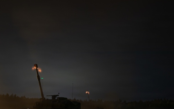 W. Va. Guard Artillerymen Deliver Night Fires During Northern Strike 26-2