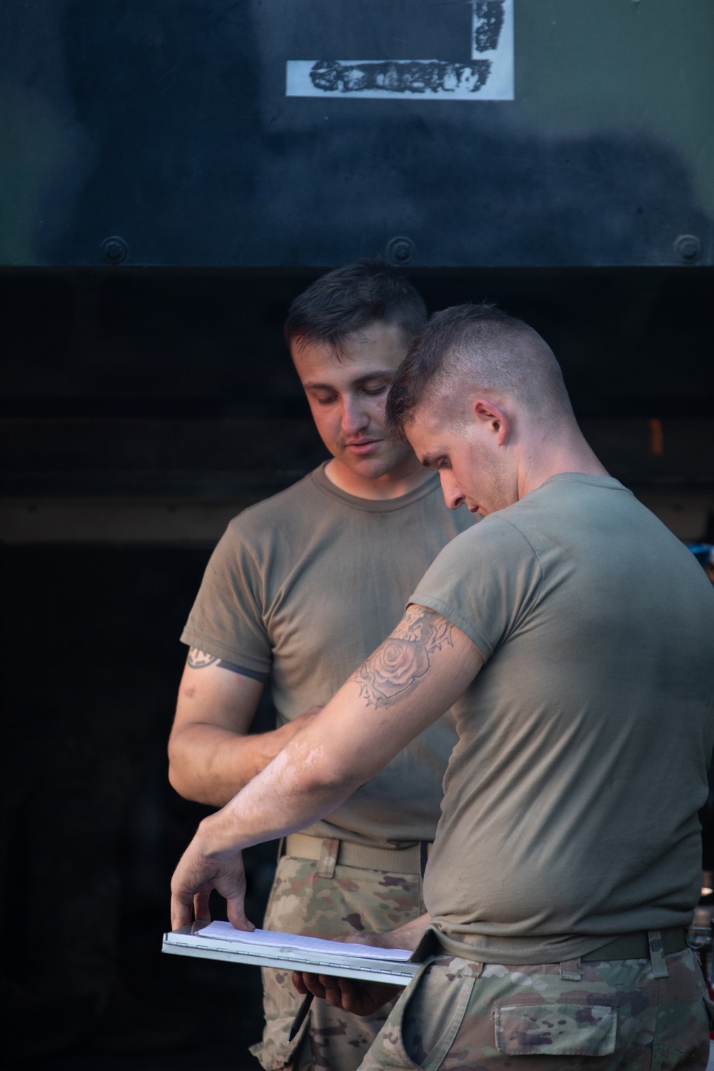 West Virginia National Guard's 201st Field Artillery Battalion conduct night operations during Northern Strike 26-2