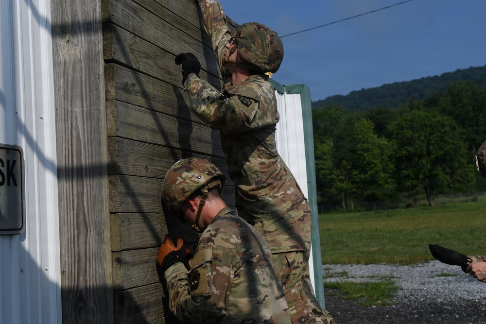 228th MTB builds teamwork at leadership reaction course