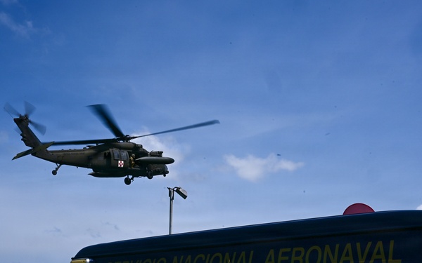Joint Task Force-Bravo executes a medical evacuation rehearsal with Hospital Santo Tómas